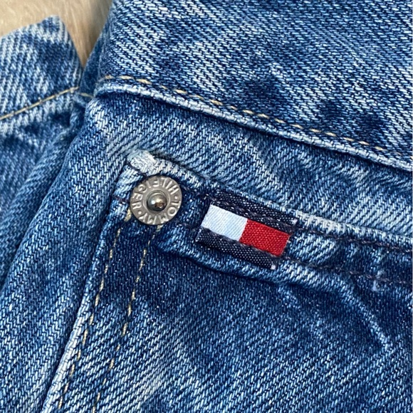 Vintage High Waisted Tommy Hilfiger Jeans - Picture 4 of 6